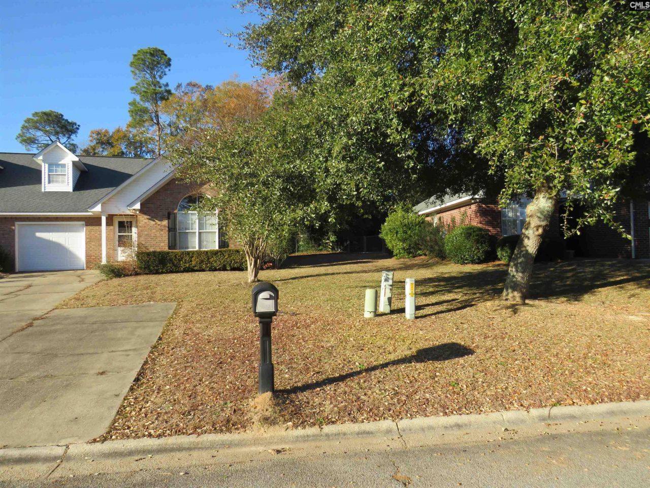 81 Radcliff Drive  Photo 6