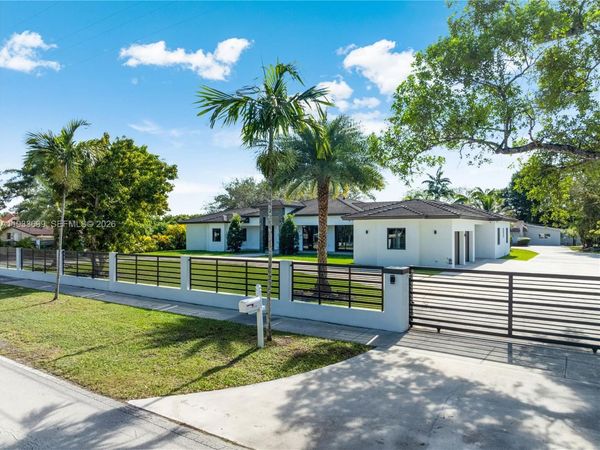 10398 SW 64th St, Miami, FL 33173