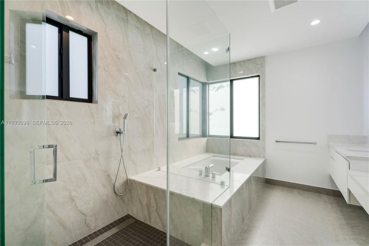 10398 SW 64th St, Miami, FL 33173 Photo