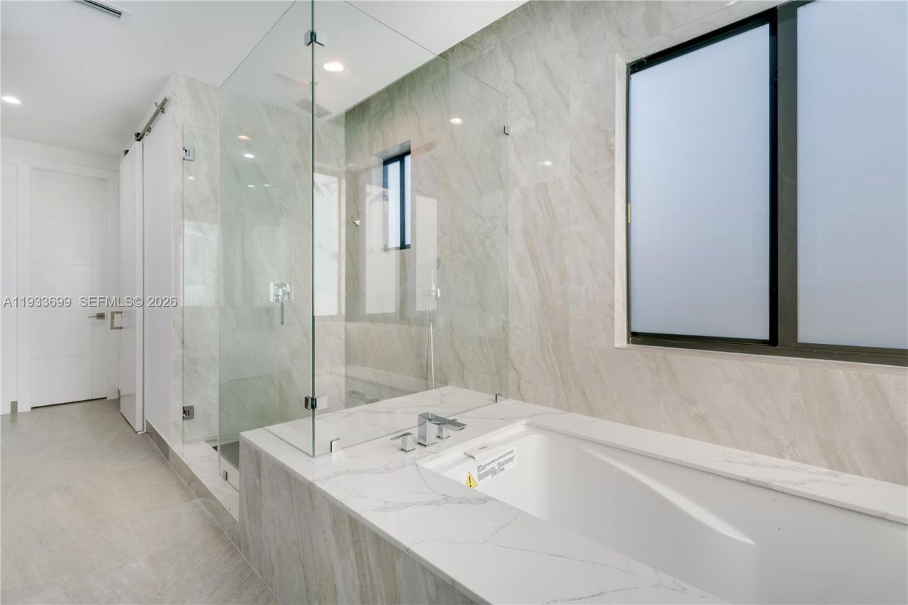 10398 SW 64th St, Miami, FL 33173 Photo