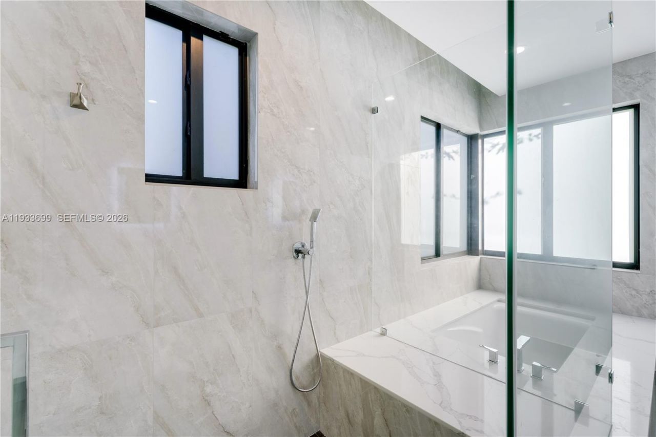 10398 SW 64th St, Miami, FL 33173 Photo