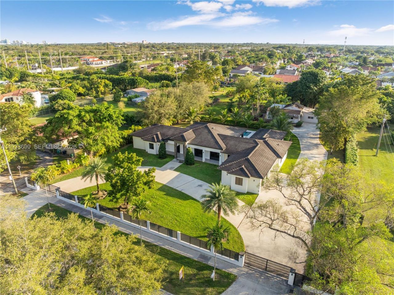 10398 SW 64th St, Miami, FL 33173 Photo