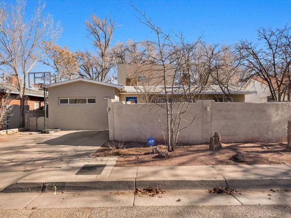 912 Hermosa Drive NE, Albuquerque, NM 87110