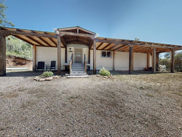 38 Chipmunk Lane, Tijeras, NM 87059