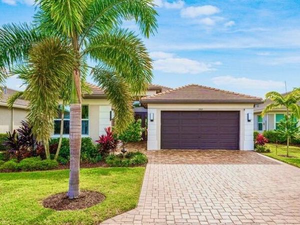 11909 SW Coral Cove Parkway, Port St. Lucie, FL 34987