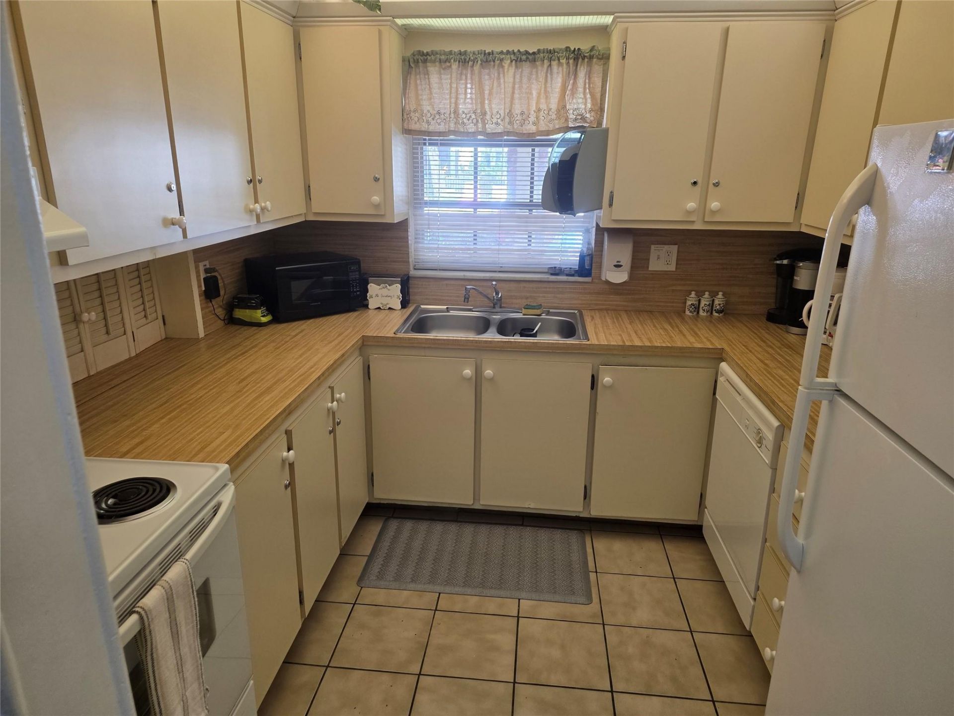 259 S Cypress Road, Unit 509, Pompano Beach, FL 33060 Photo