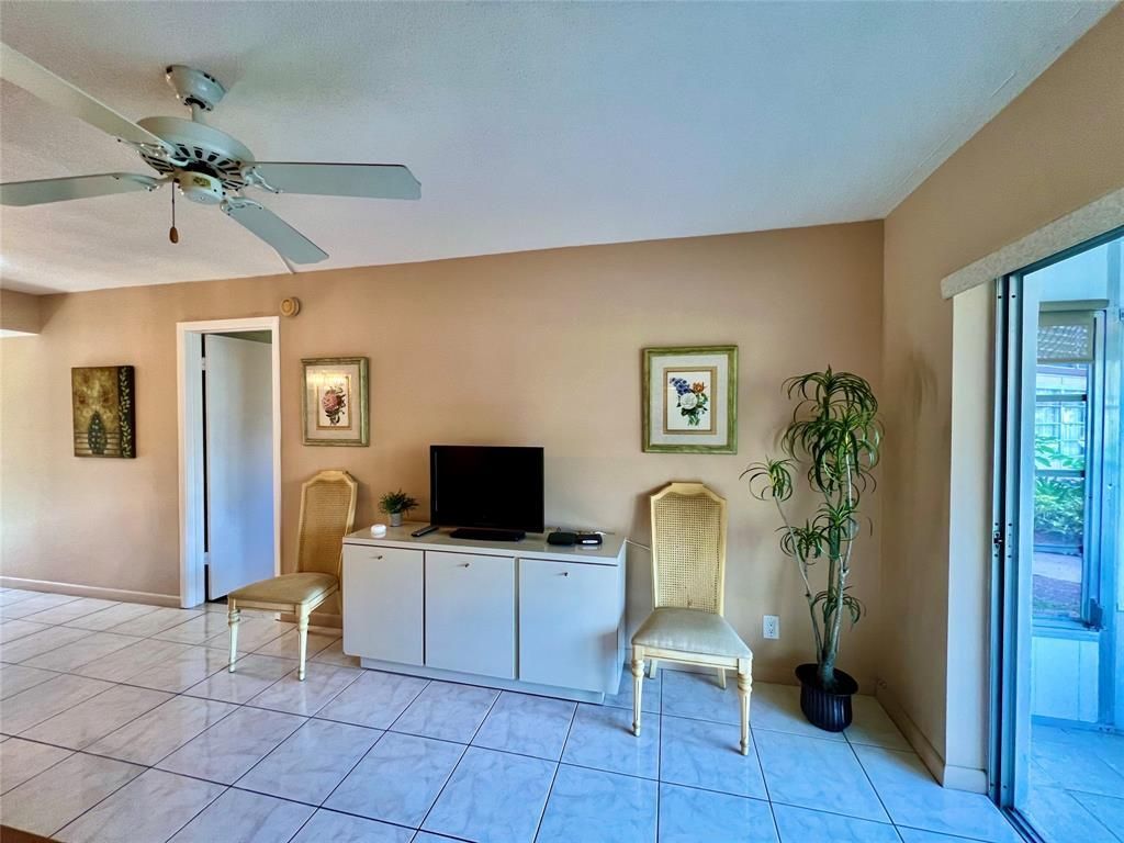 2800 NW 47th Terrace, Unit 106b, Lauderdale Lakes, FL 33313 Photo