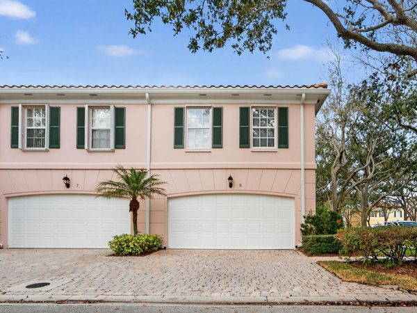 3 Oakland Court, Tequesta, FL 33469