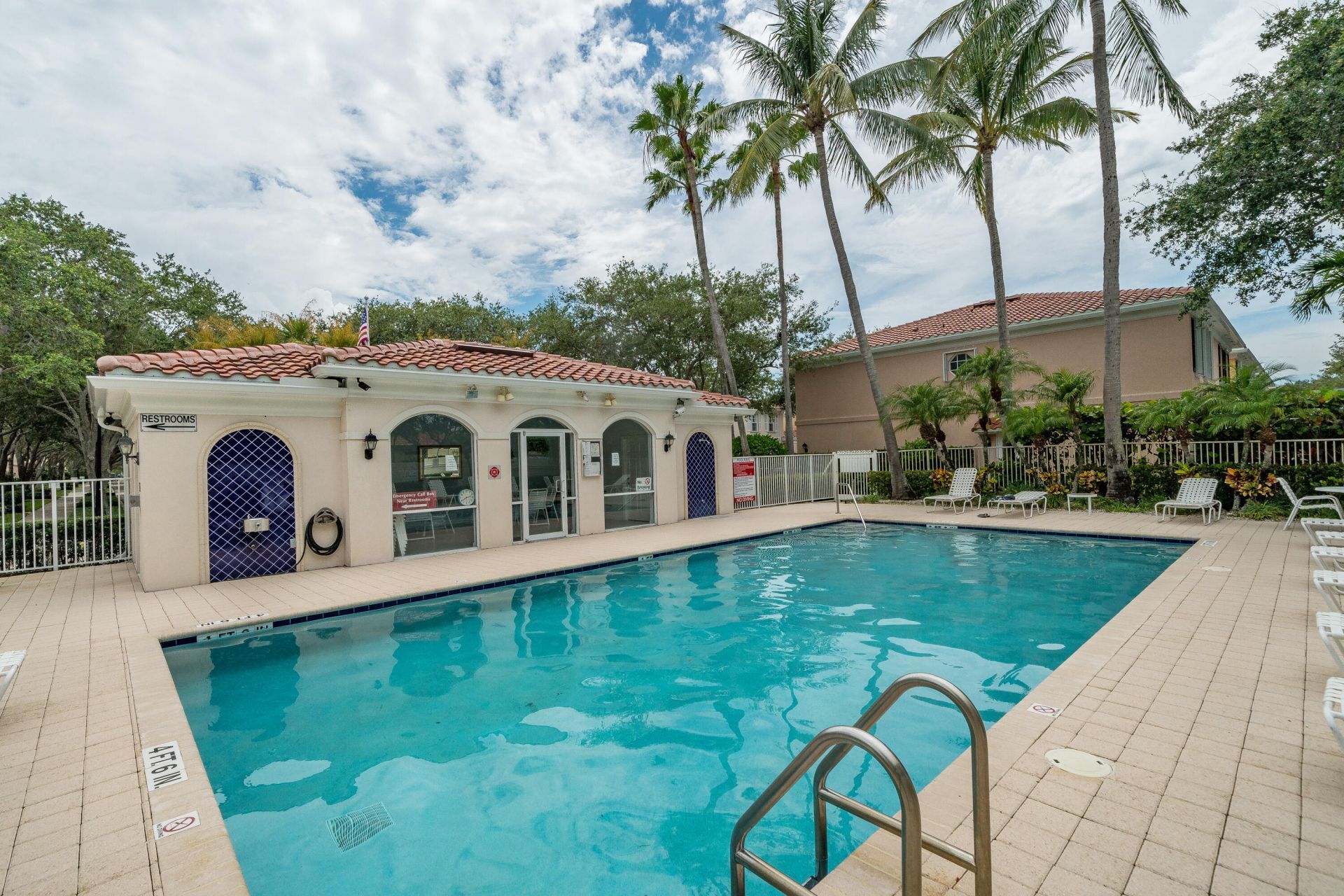 3 Oakland Court, Tequesta, FL 33469 Photo