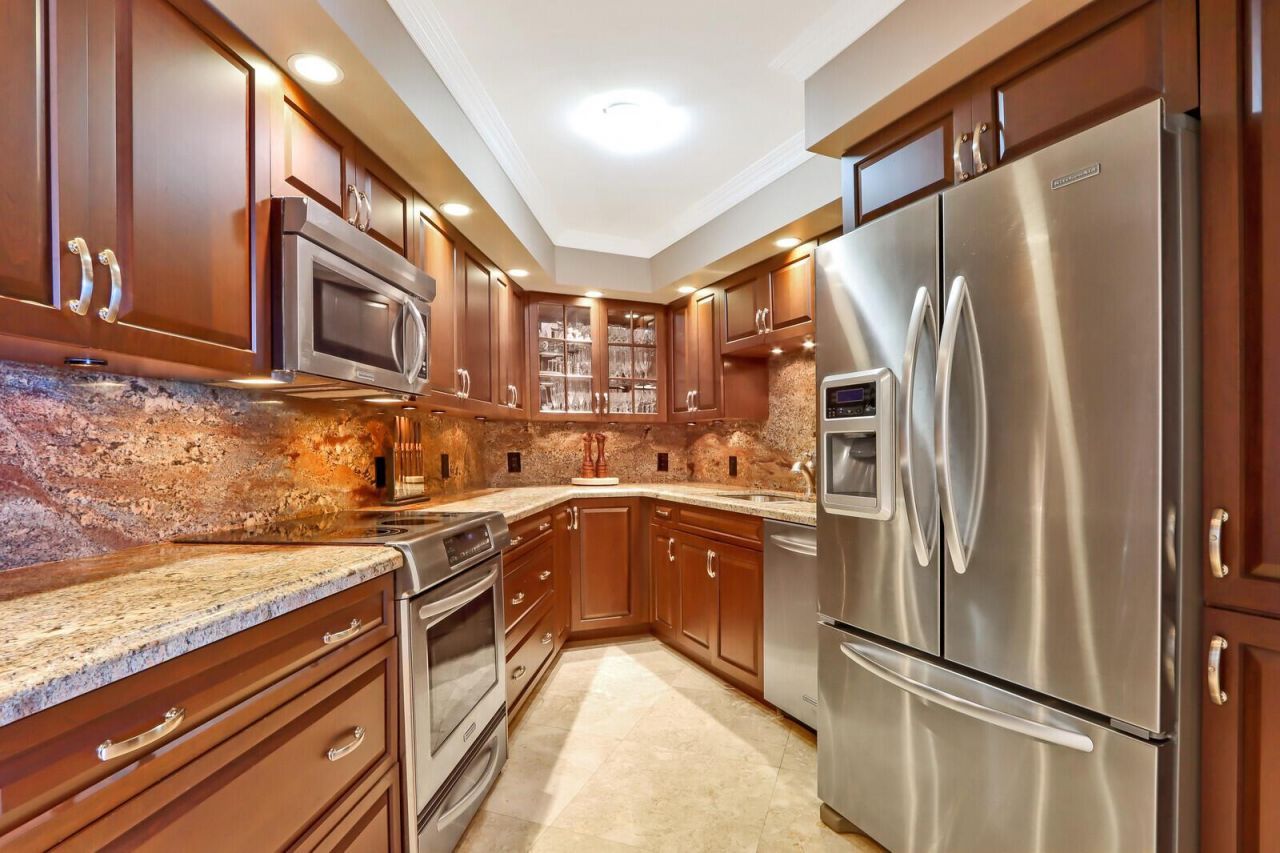 5420 N Ocean Drive, Unit 1703, Singer Island, FL 33404 Photo