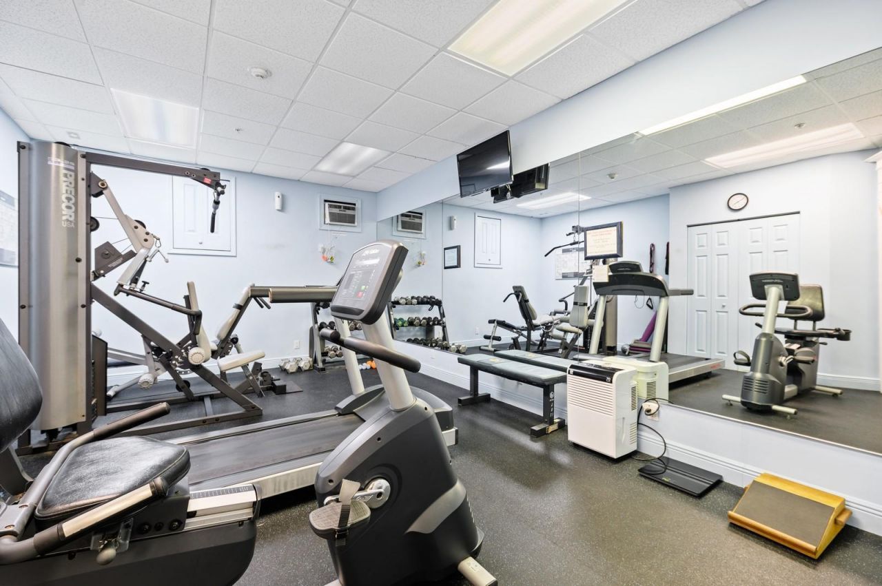 5420 N Ocean Drive, Unit 1703, Singer Island, FL 33404 Photo