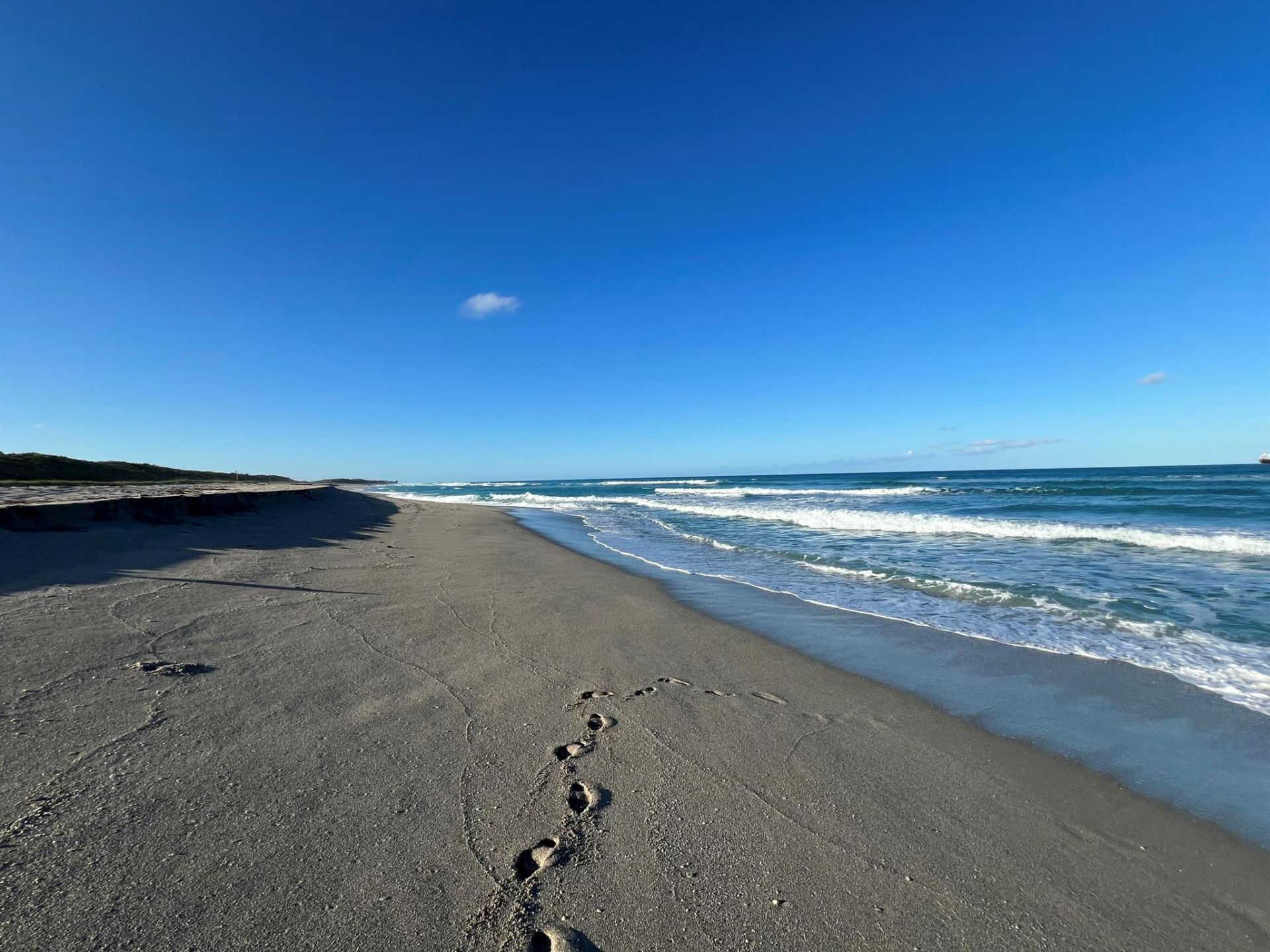 5420 N Ocean Drive, Unit 1703, Singer Island, FL 33404 Photo