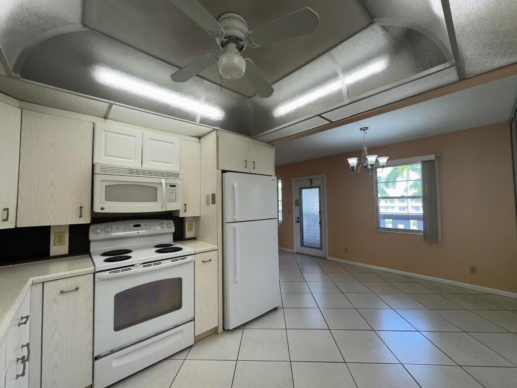 4053 Hythe C, Boca Raton, FL 33434 Photo