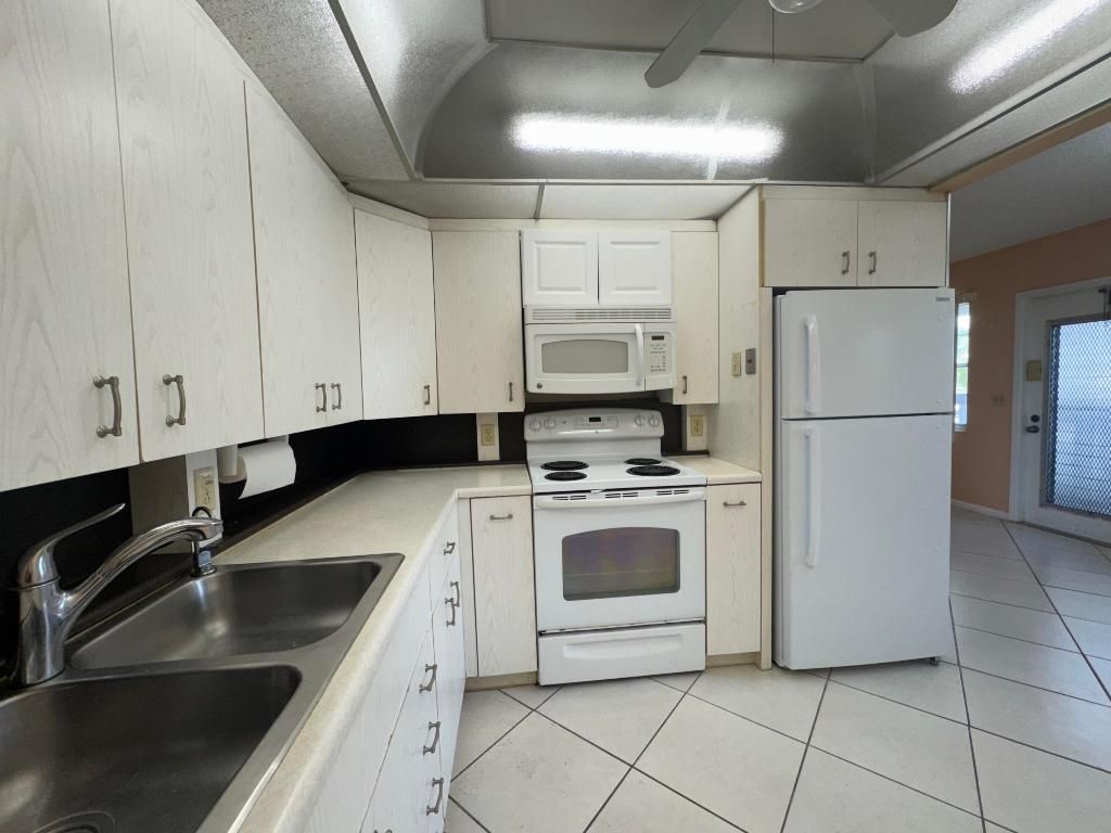 4053 Hythe C, Boca Raton, FL 33434 Photo