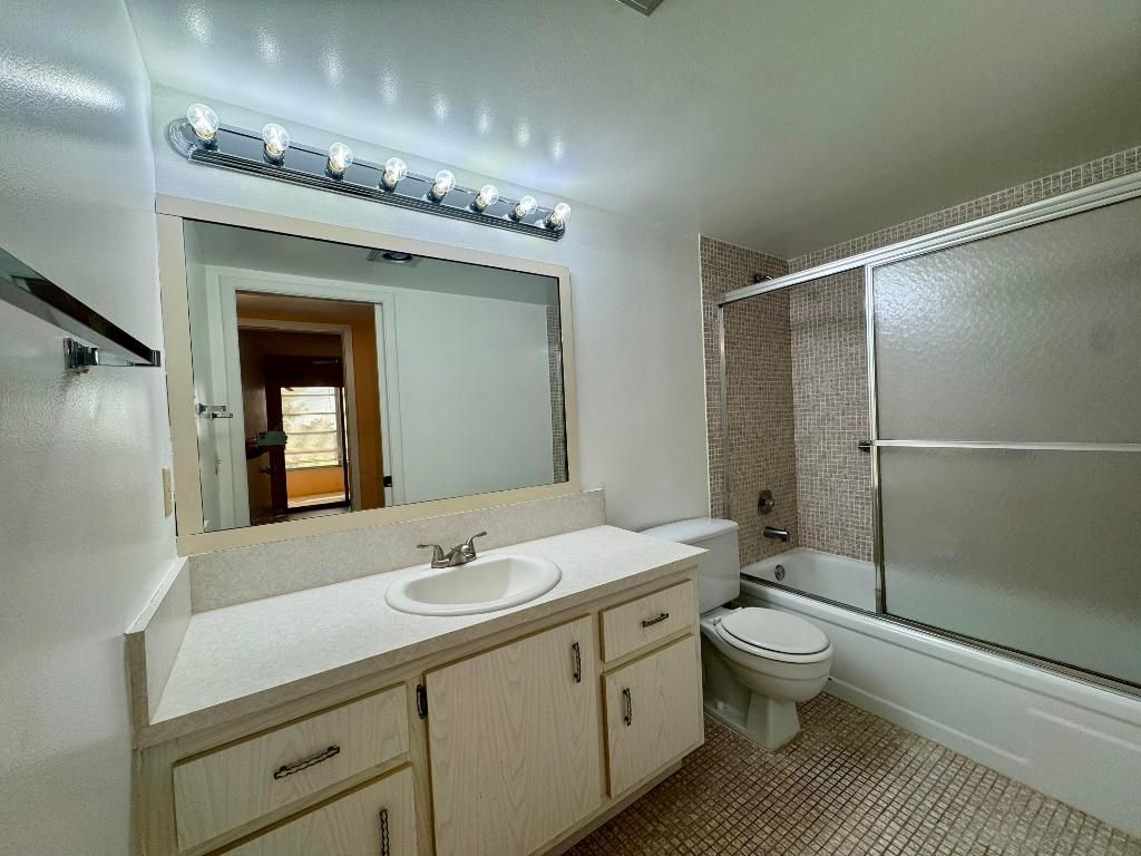 4053 Hythe C, Boca Raton, FL 33434 Photo