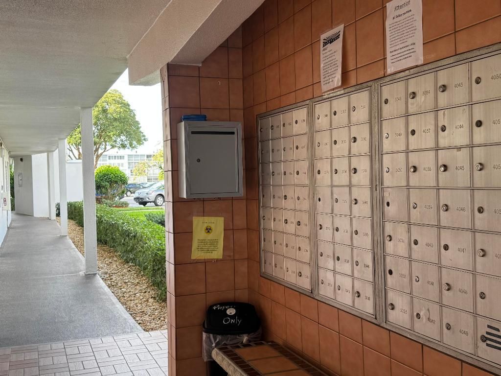 4053 Hythe C, Boca Raton, FL 33434 Photo