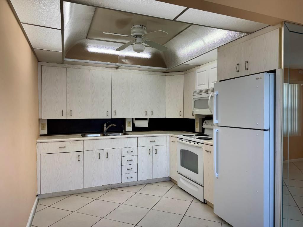 4053 Hythe C, Boca Raton, FL 33434 Photo