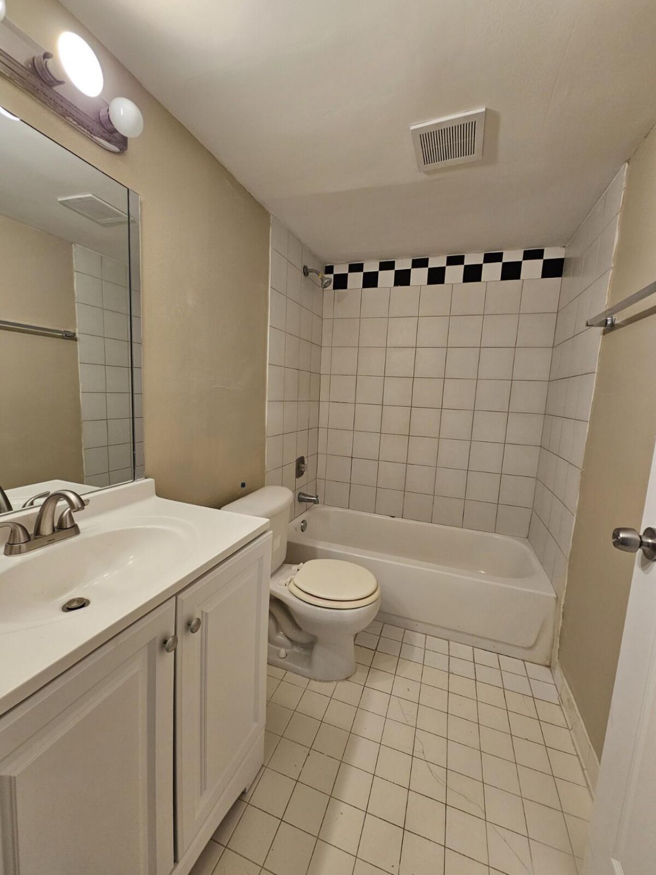 1850 N Congress Avenue, Unit 206, West Palm Beach, FL 33401 Photo