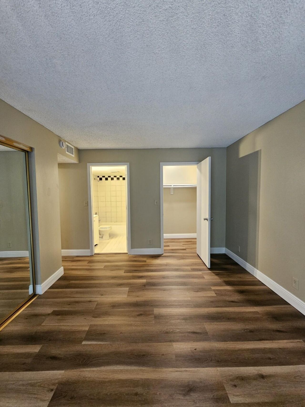 1850 N Congress Avenue, Unit 206, West Palm Beach, FL 33401 Photo