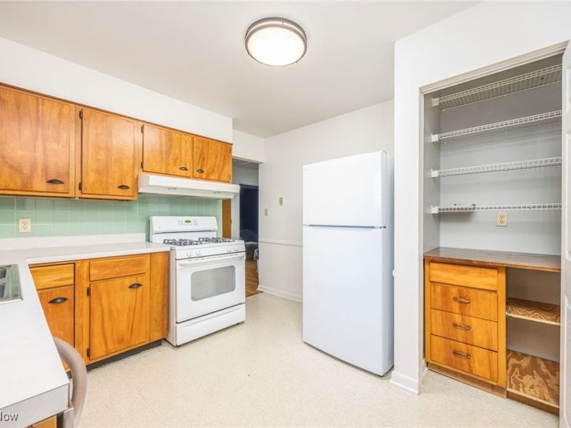 119 W 4 1/2 Street, Williamstown, WV 26187 Photo 12