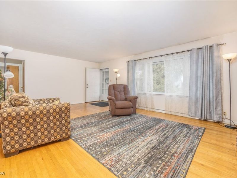 119 W 4 1/2 Street, Williamstown, WV 26187 Photo 3