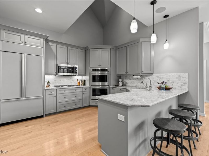 17 Kenilworth Mews, Cleveland, OH 44106 Photo 16