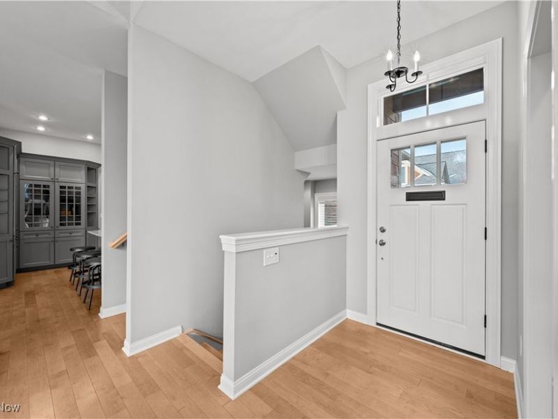 17 Kenilworth Mews, Cleveland, OH 44106 Photo 3