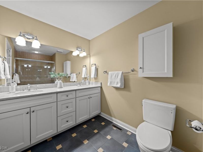 17 Kenilworth Mews, Cleveland, OH 44106 Photo 37