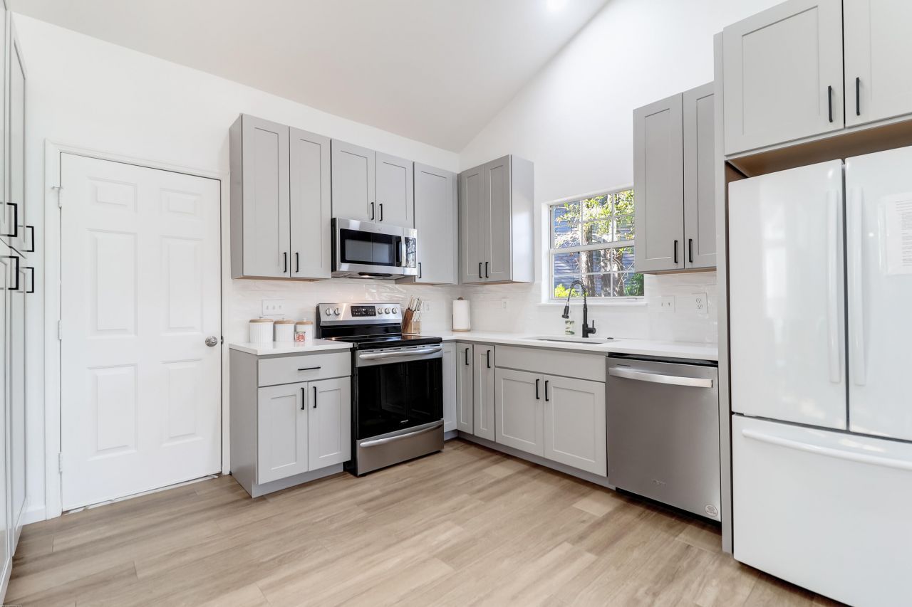 1324 Old Mill Lane Photo 11