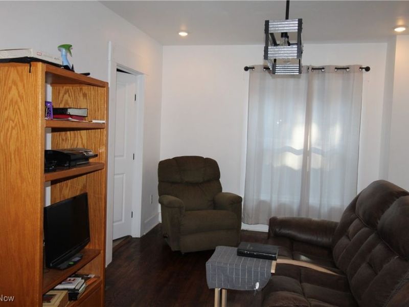 822 W Market Street, Orrville, OH 44667 Photo 5