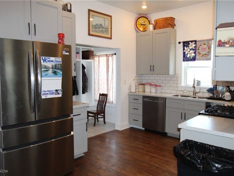 822 W Market Street, Orrville, OH 44667 Photo 7