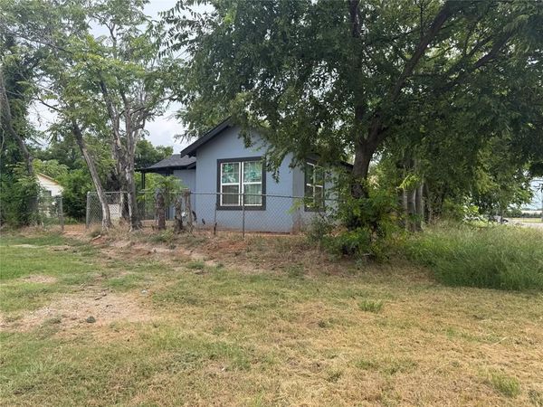 701 N Lamar Street , Wichita Falls, TX 76306