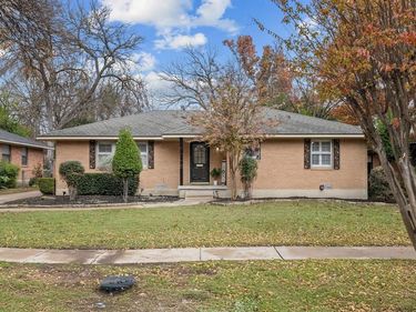 2419 Bentley Avenue, Dallas, TX 75211