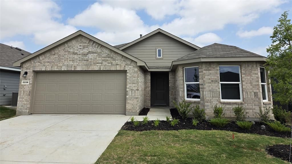 2228 White Buffalo Way, Fort Worth, TX 76036 Main Photo