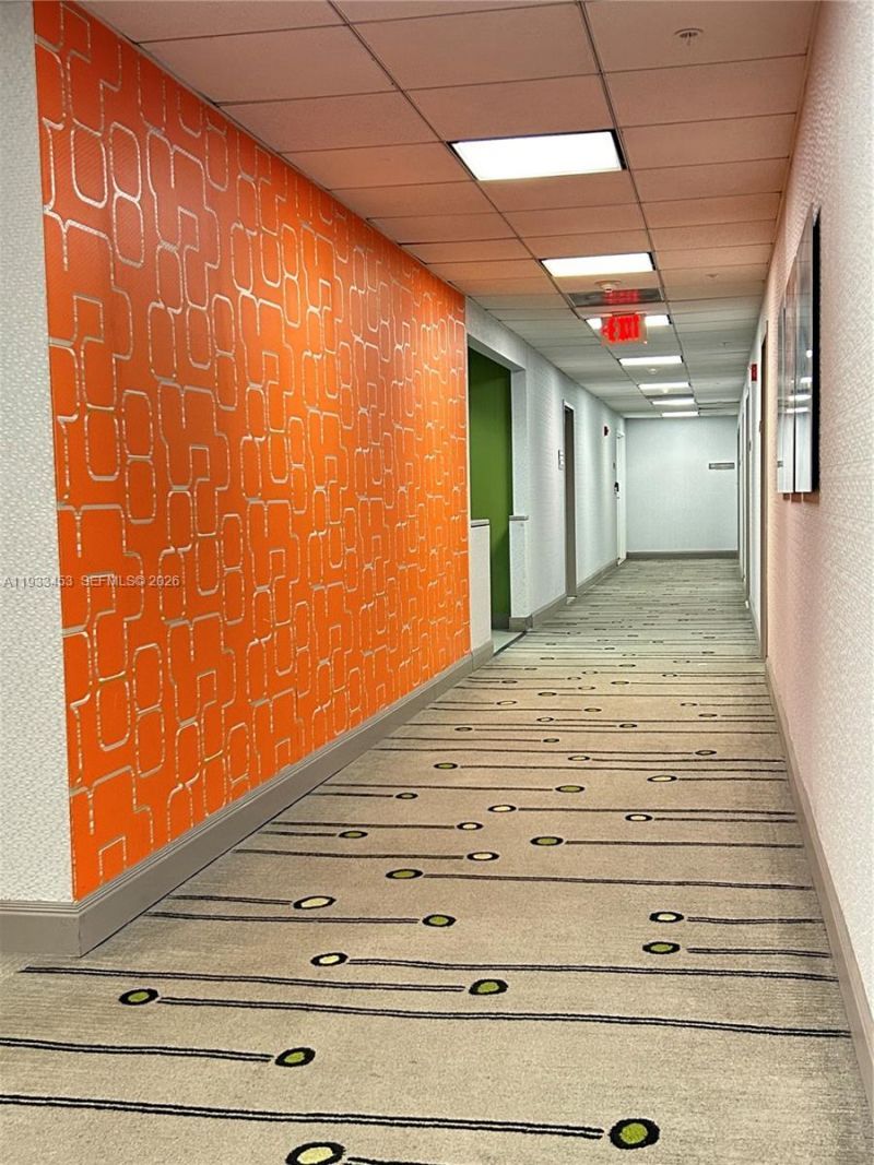 1680 Michigan Ave, Unit 914, Miami Beach, FL 33139 Photo