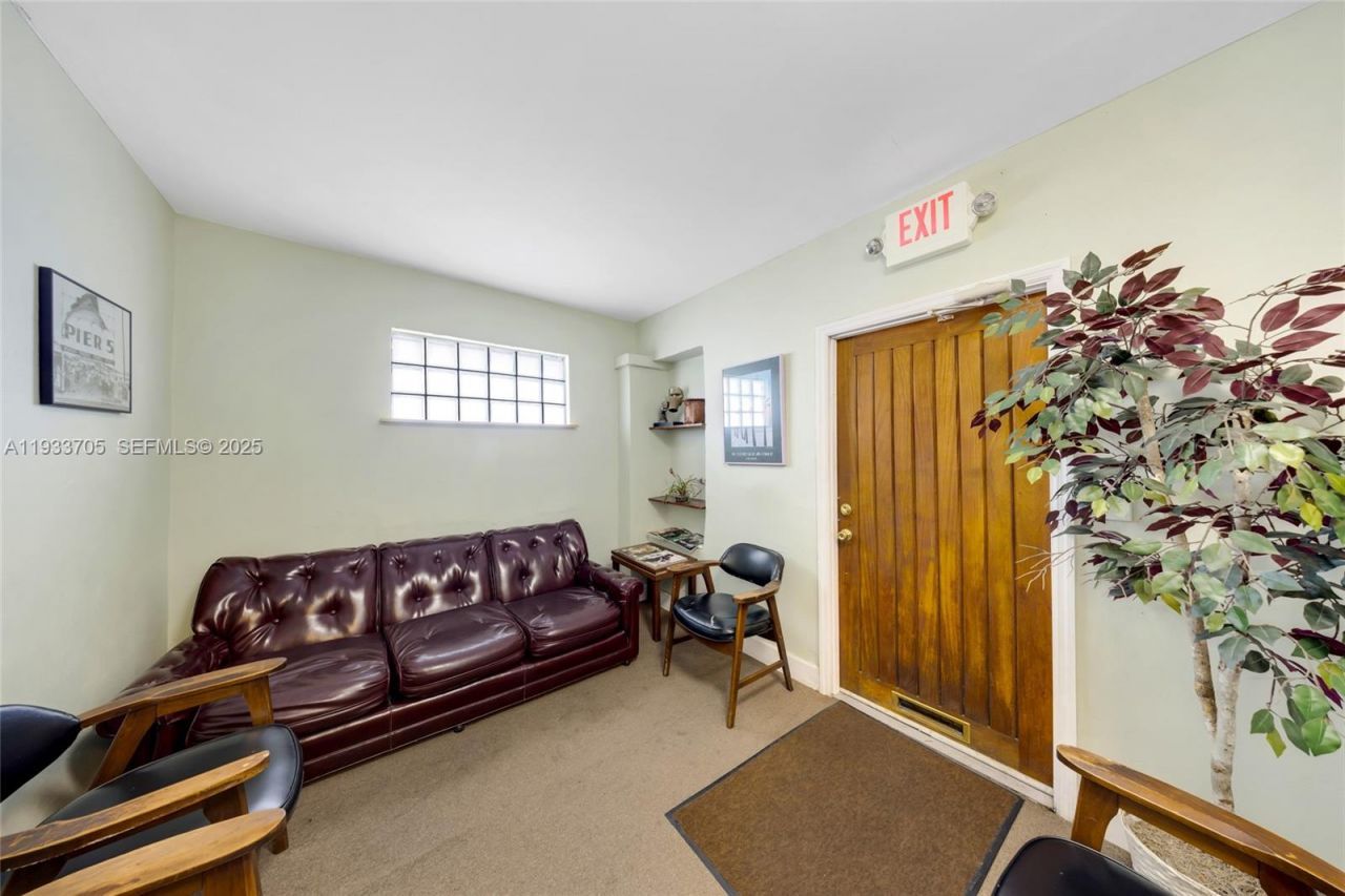 242 NW 12th Ave, Miami, FL 33128 Photo