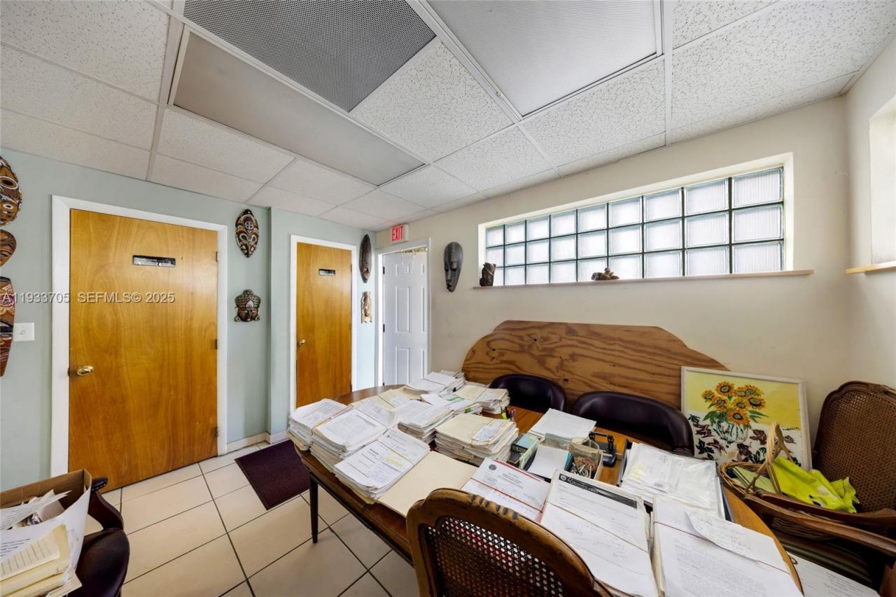 242 NW 12th Ave, Miami, FL 33128 Photo