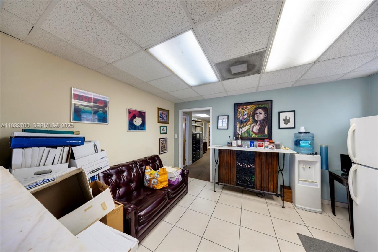 242 NW 12th Ave, Miami, FL 33128 Photo