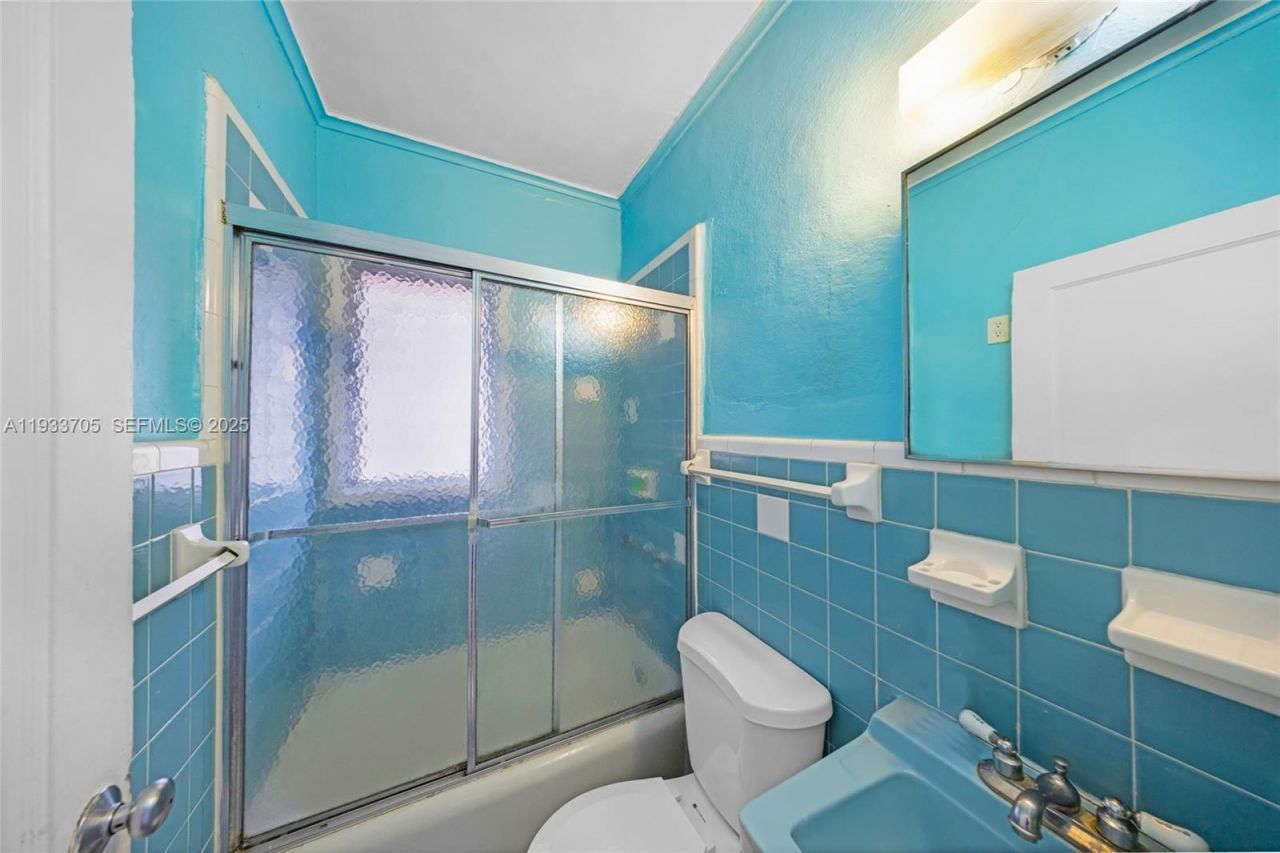 242 NW 12th Ave, Miami, FL 33128 Photo