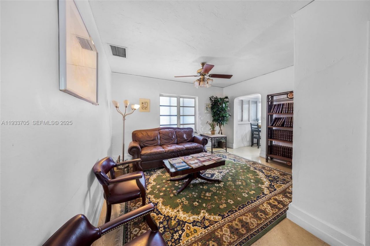 242 NW 12th Ave, Miami, FL 33128 Photo