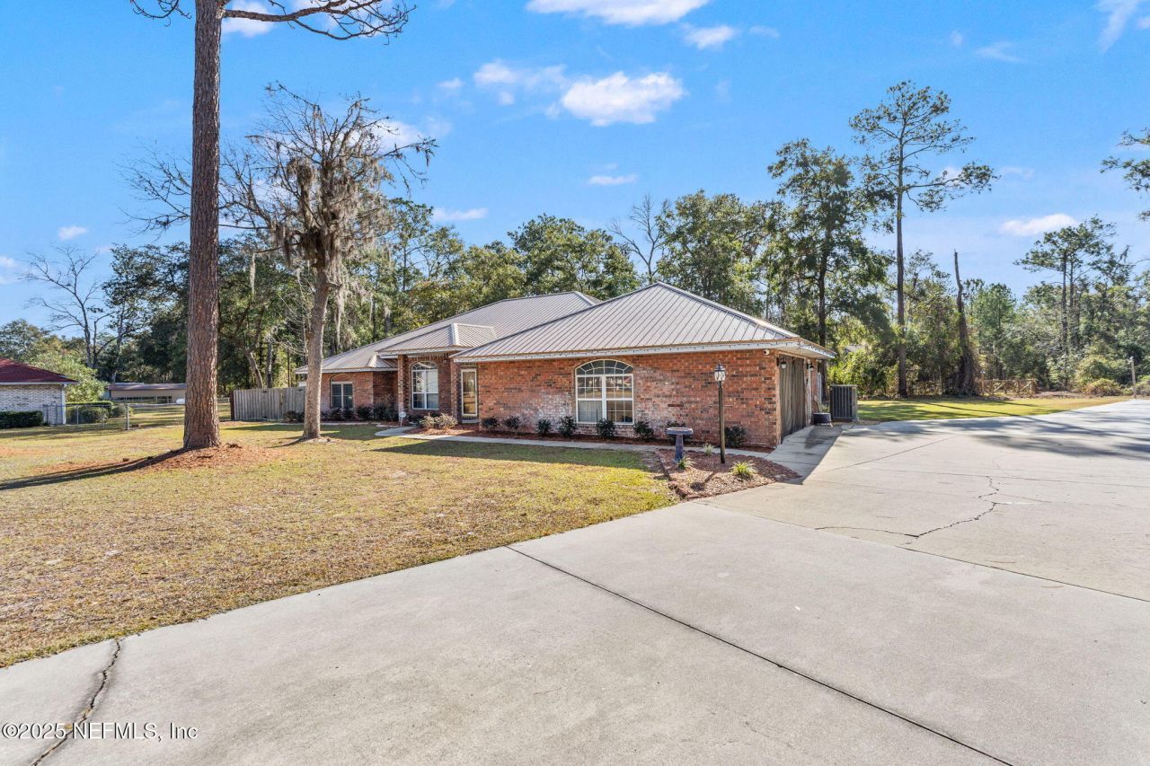 618 NW Emerald Lakes Drive, Lake City, FL 32055 Photo