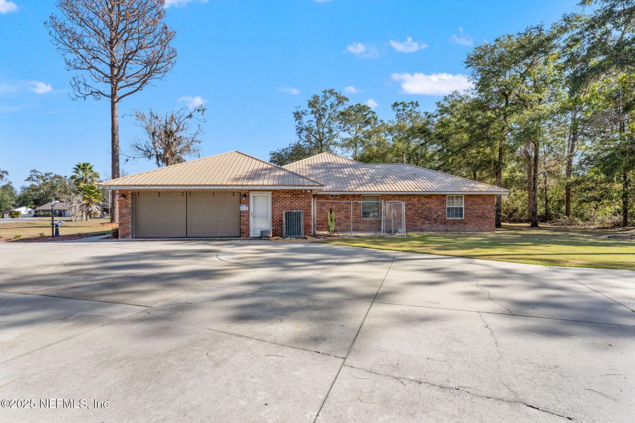 618 NW Emerald Lakes Drive, Lake City, FL 32055 Photo