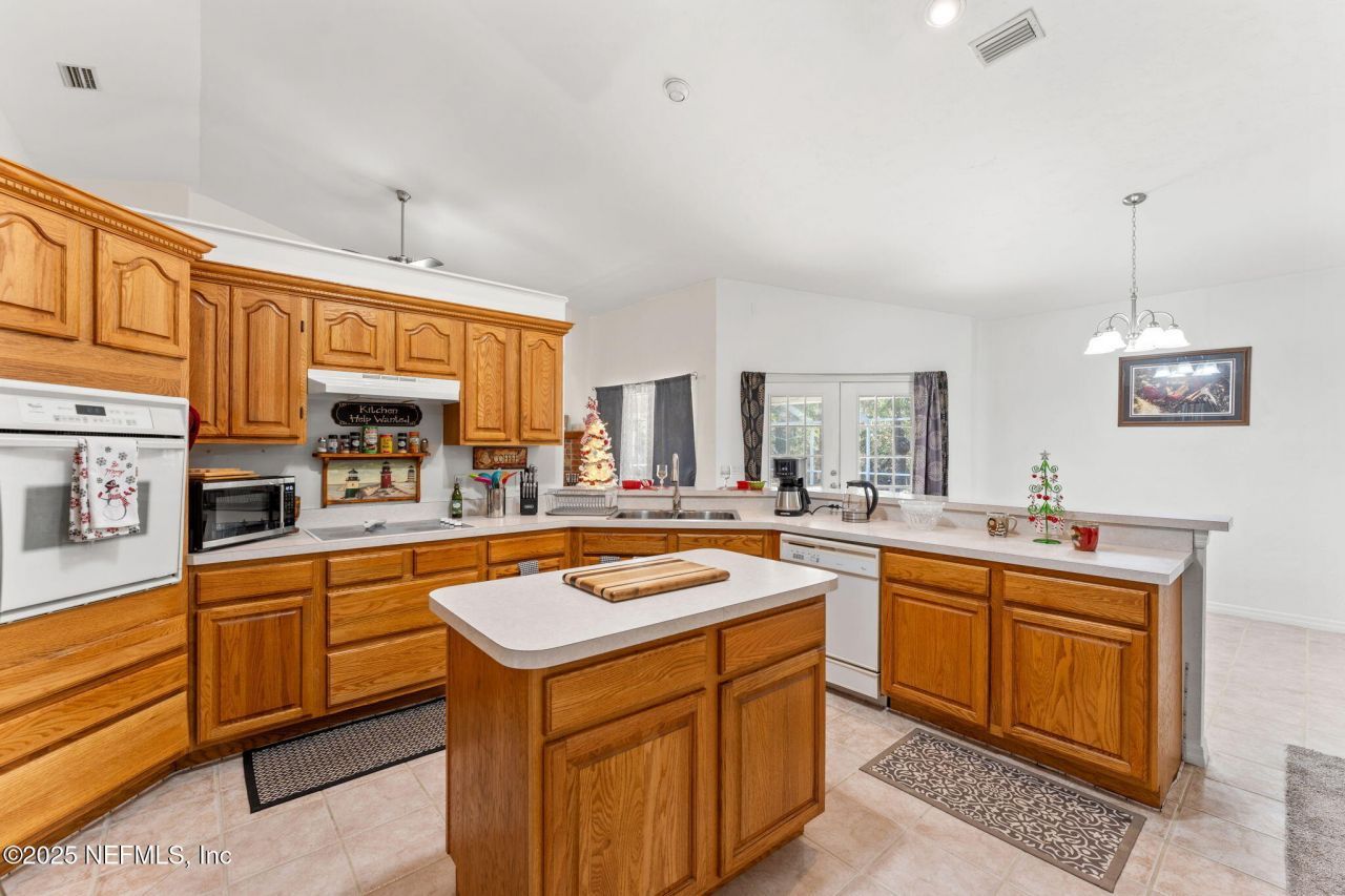 618 NW Emerald Lakes Drive, Lake City, FL 32055 Photo