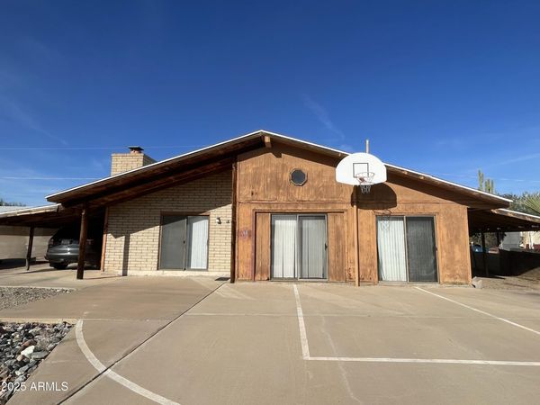 68 E DONNA Drive, Queen Valley, AZ 85118