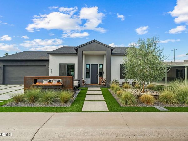 928 E Berridge Lane, Phoenix, AZ 85014