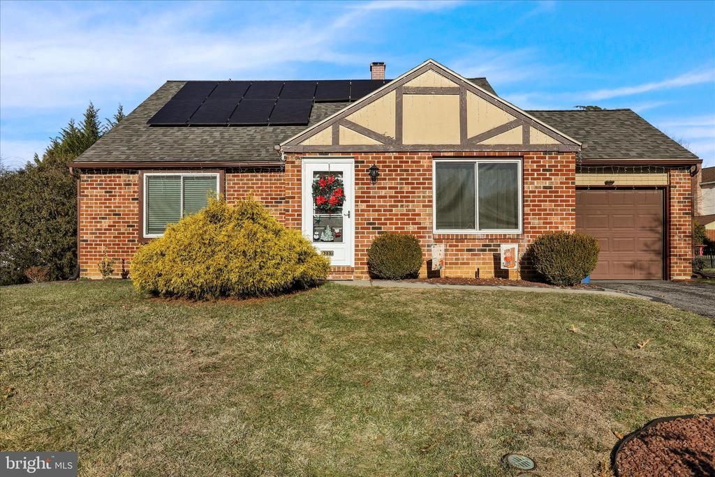 4237 Danor Drive, Reading, PA 19605 Main Photo