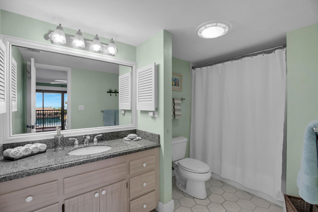 88181 Old Highway, Unit 21H, Islamorada, FL 33036 Photo