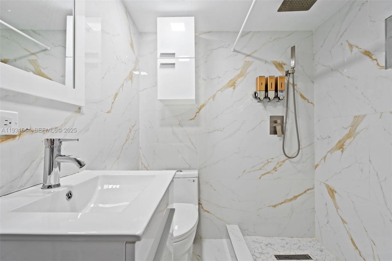 141 E 52nd Pl, Hialeah, FL 33013 Photo