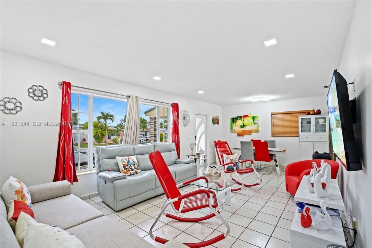 141 E 52nd Pl, Hialeah, FL 33013 Photo