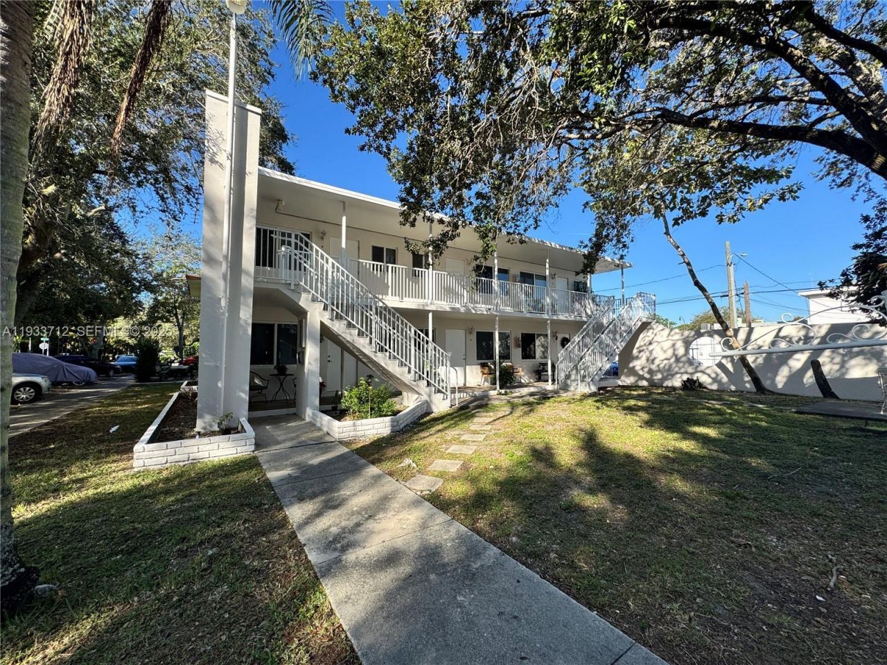 251 Hibiscus Dr , Unit 2, Miami Springs, FL 33166 Photo